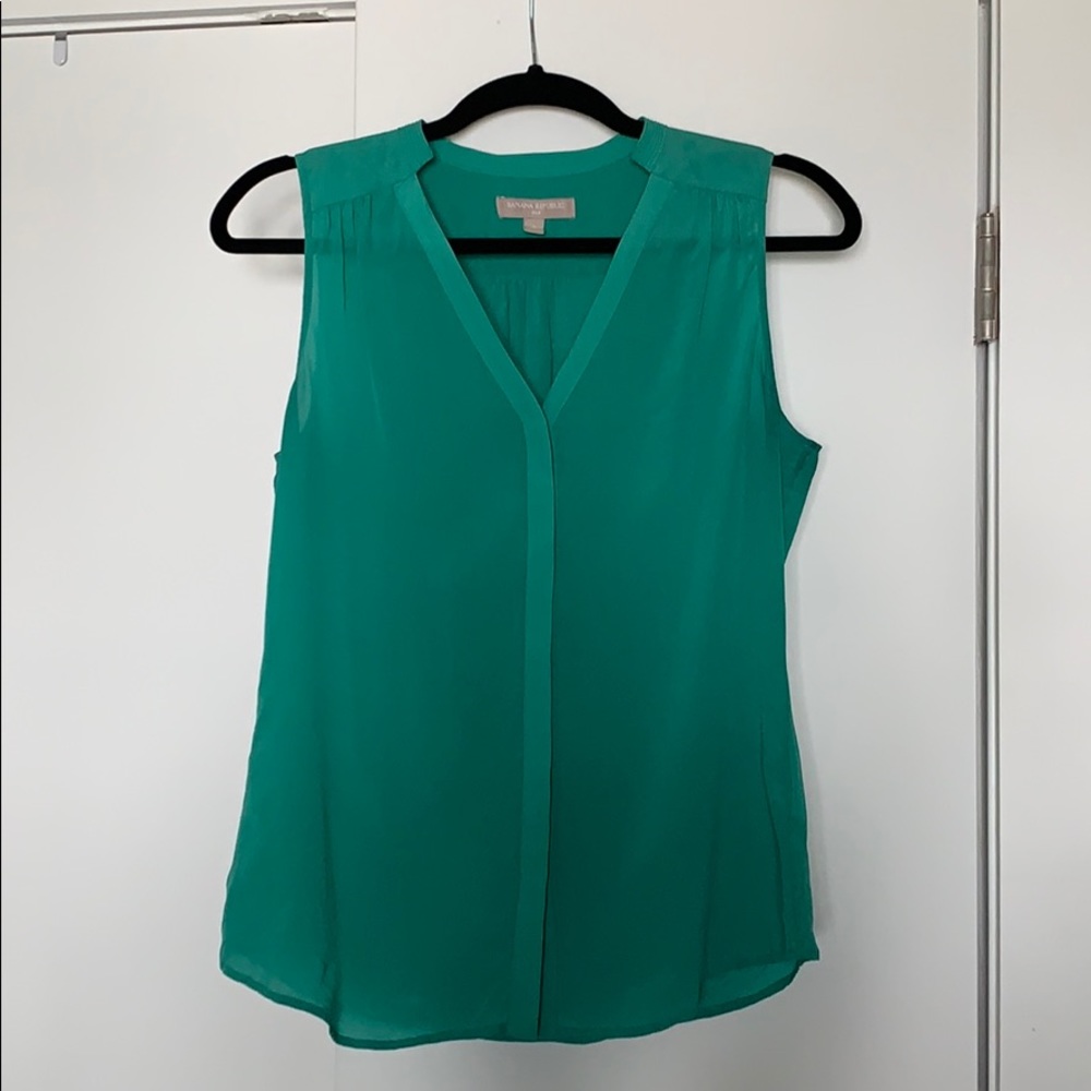 Banana Republic teal sleeveless top